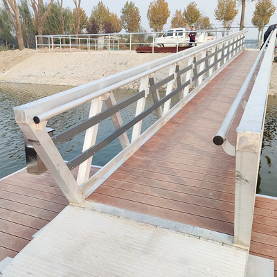 Non-Slip Resistant Aluminum Gangway Floating Bridge Pontoon Customizable Marina Floating Dock