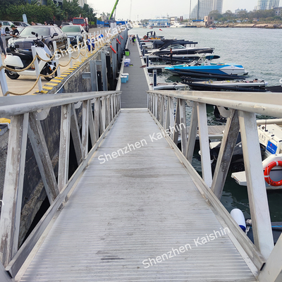 Non-Slip Resistant Aluminum Gangway Floating Bridge Pontoon Customizable Marina Floating Dock