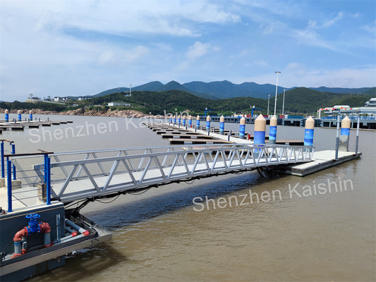 Silver Aluminum Gangways Ramps Floating Dock For Heavy-Duty Marine Floating Pontoon