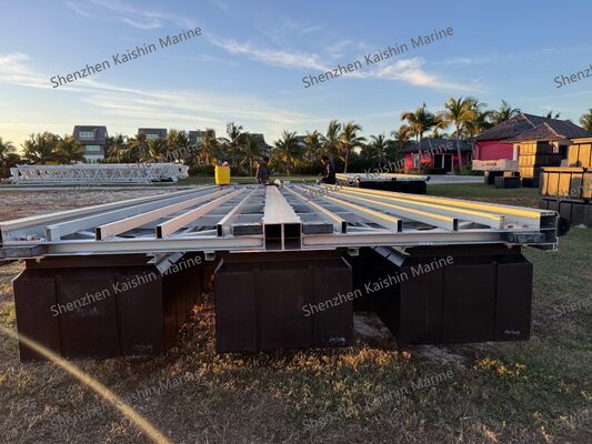 Customizable Size LLDPE Floating Dock with Non-slip Surface and Corrosion Resistance for Marine Applications